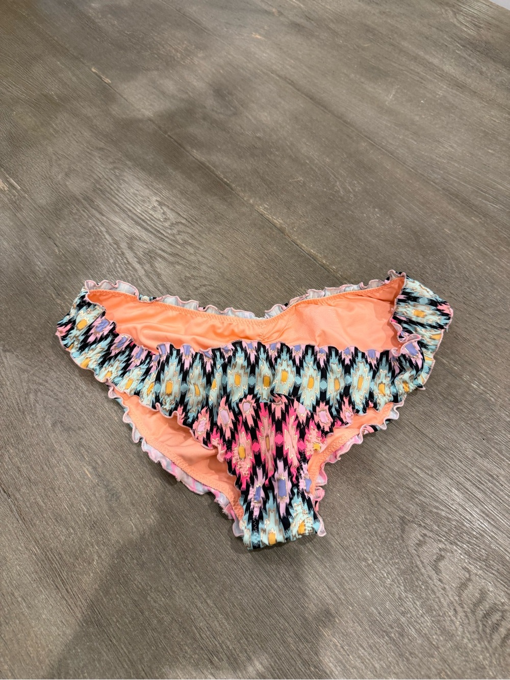 NWOT (has liner). Victoria's Secret Multicolor Ruffle Bikini Bottom